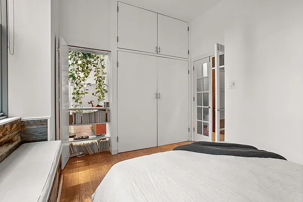 Sold by Compass | media 6