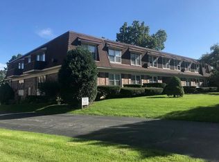 350 Brainerd Ave APT 5B, Libertyville, IL