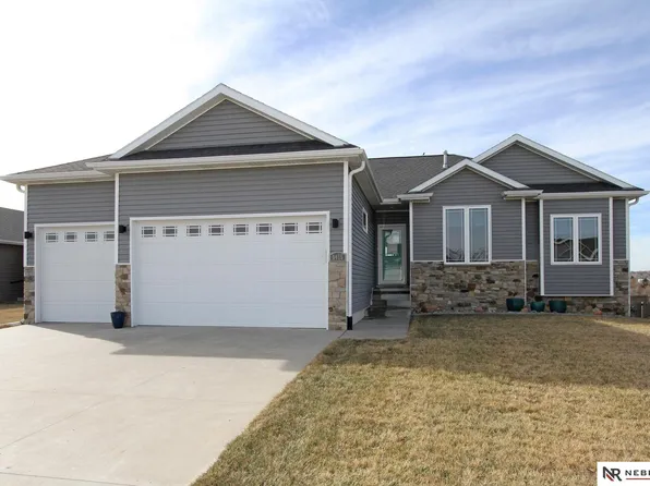 9465 Southern Sky Cir, Lincoln, NE 68505