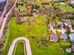 320 Kromray Rd, Lemont, IL 60439