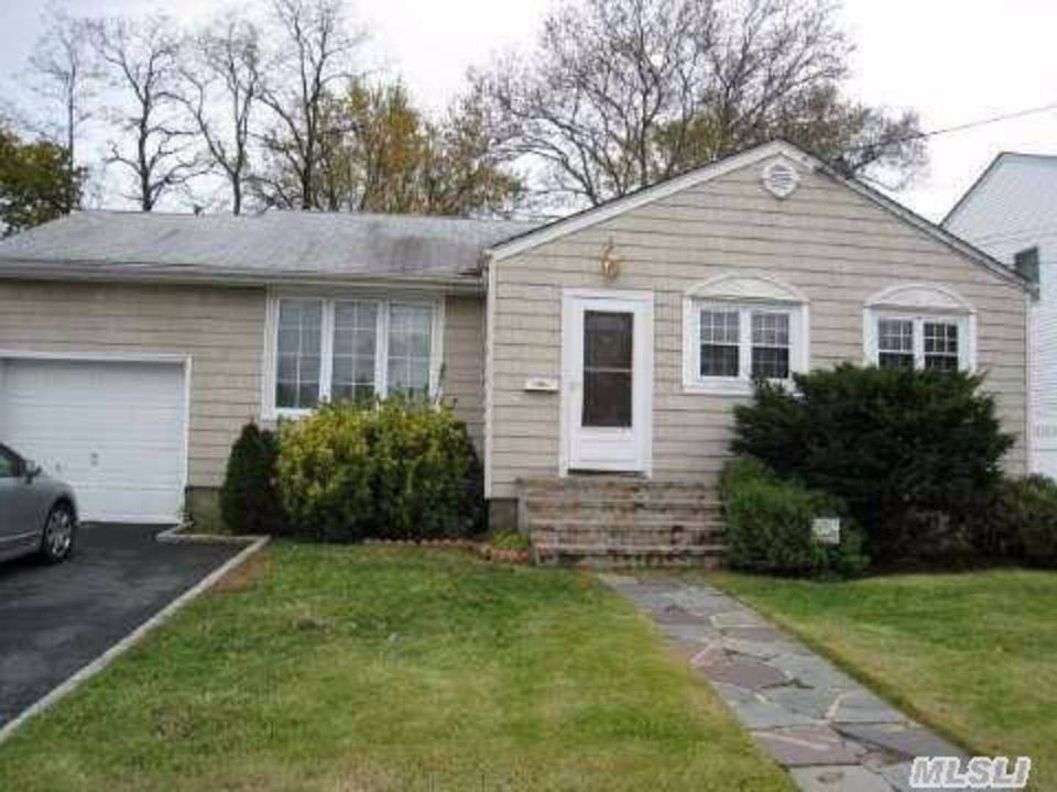 1st image of 150 Davison Ave