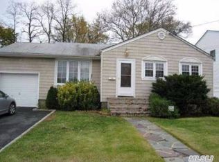 150 Davison Ave, Oceanside, NY 11572