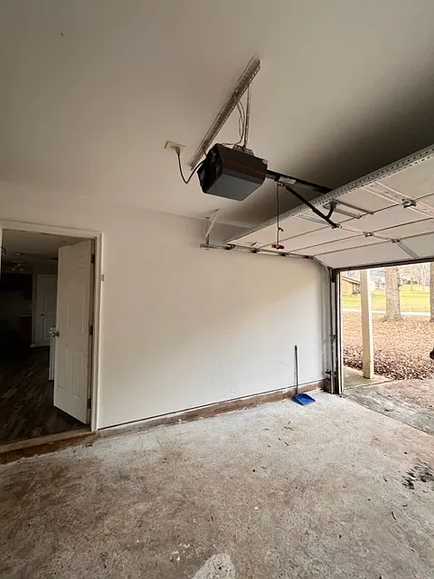 2832 Woodfield Drive - 1 — Photo 3