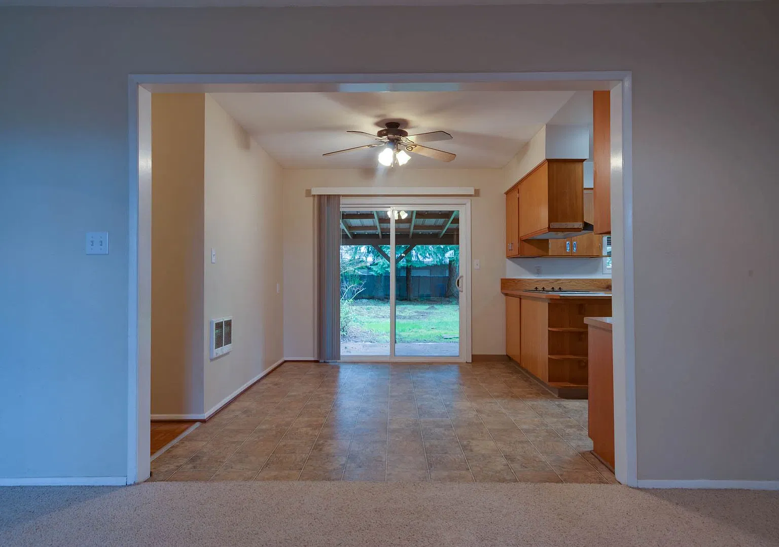 Two Bedroom Home in West Salem + Bonus Room, Large Back Yard — Photo 4