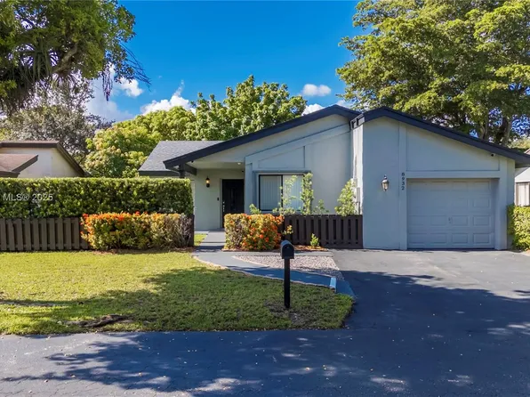 8932 NW 9th Pl, Plantation, FL 33324