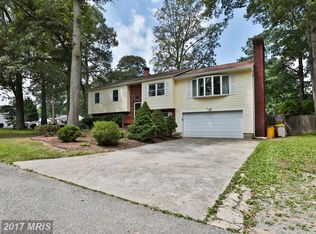 196 12th St, Pasadena, MD 21122