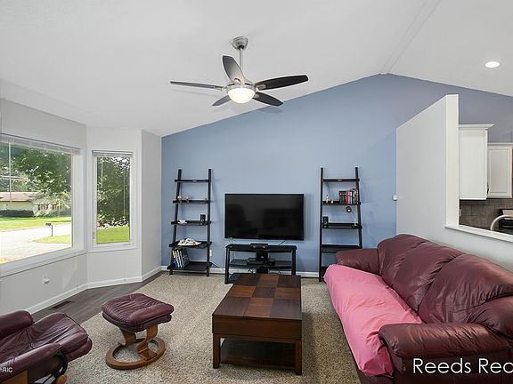 3rd image of 1259 Woodland Ave NW