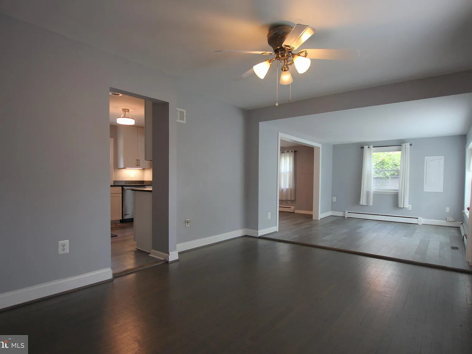 4 bed, 2.5 bath, 2780 sqft, $2,900 — Photo 3