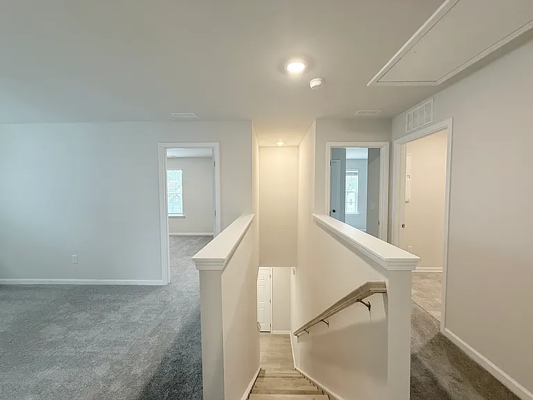 6337 Fairfax Ct — Photo 9