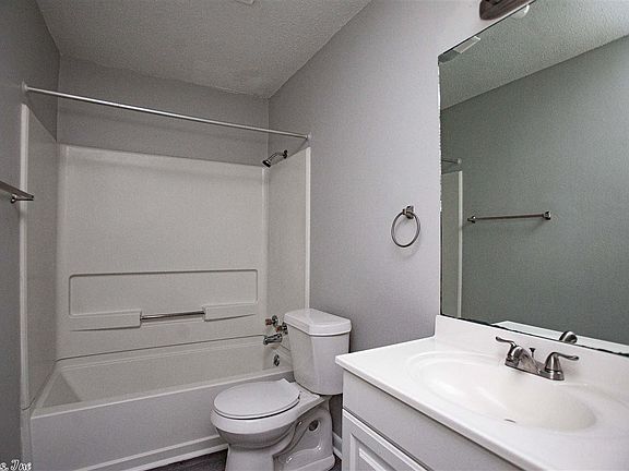 5th image of 25 Allyson Cir