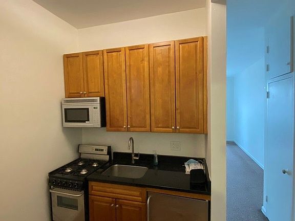 2nd image of 512 E 82nd St APT 5B