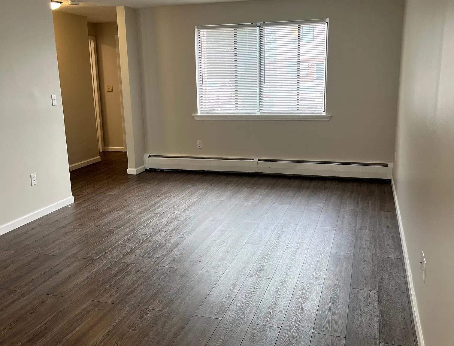 4 bed, 1300 sqft, $2,950 — Photo 4