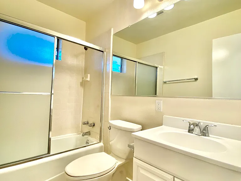 1530 Locust Ave #D — Photo 10