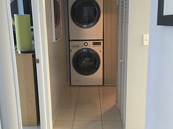 4th image of 8231 NW 8th St #2308