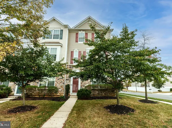 460 N Palace Dr, Glassboro, NJ 08028