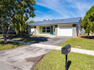 9211 NW 33rd Pl, Sunrise, FL 33351