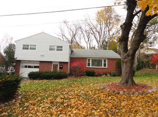 107 Nyroy Dr, Troy, NY 12180