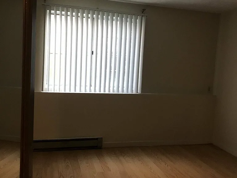 35 Bissell St #1A — Photo 5