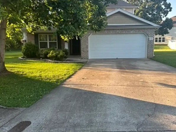 5830 Roxbury Dr, Murfreesboro, TN 37128