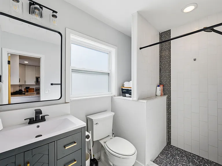 4310 W Carmen St — Photo 11