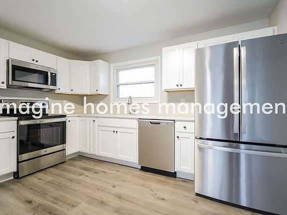 5th image of 3010 Scott Ave