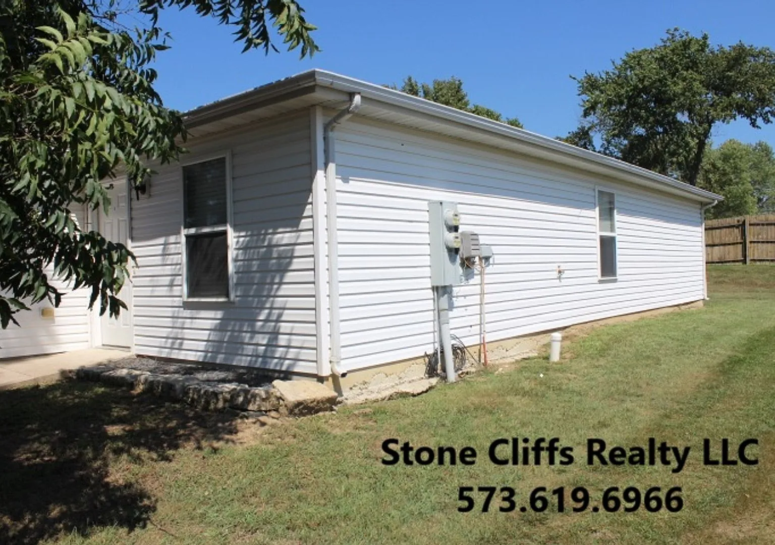 185 Hickory Lane — Photo 2
