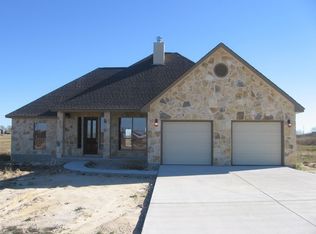 101 Hickory Run, La Vernia, TX 78121