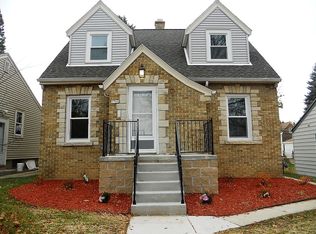 3706 S 15th St, Milwaukee, WI 53221