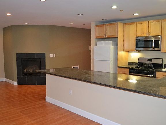 2nd image of 1500 Revere Ave #1