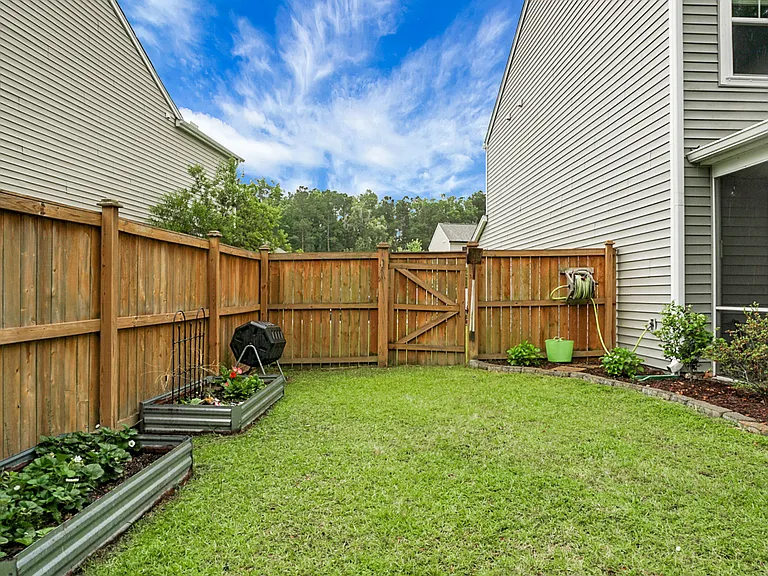 642 Woolum Dr — Photo 63