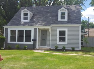 486 S Alfred Ave, Elgin, IL 60123