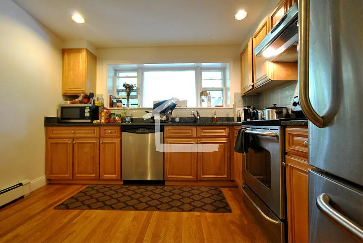 Building Photo - 35 Addington Rd #1