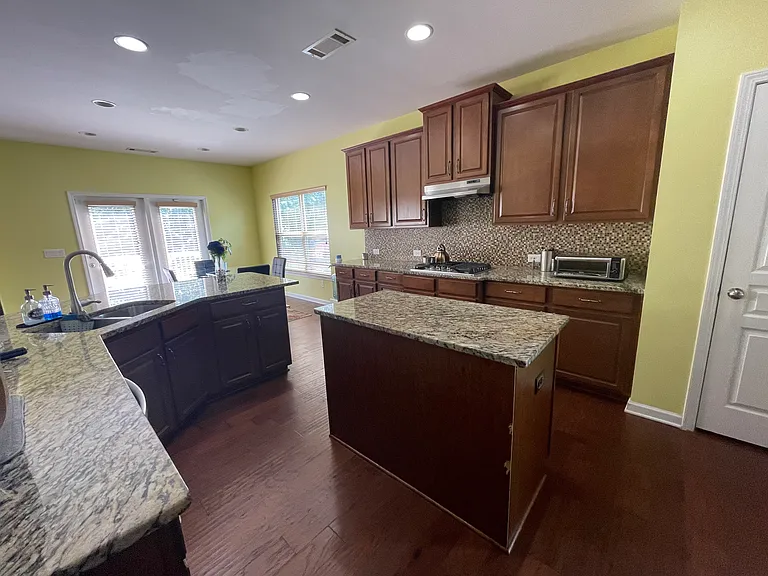 6880 Rocking Horse Ln — Photo 7