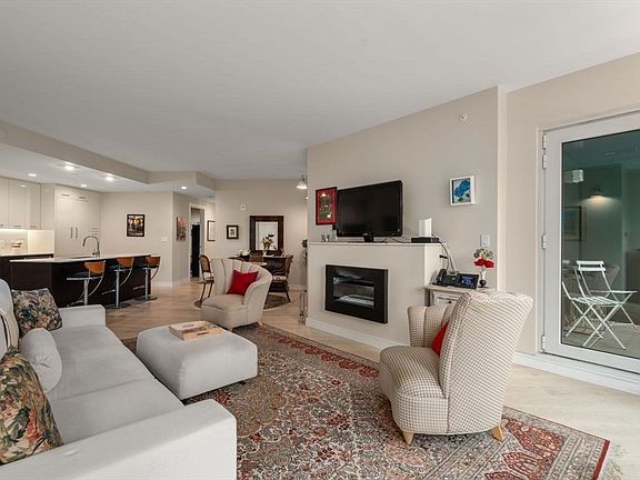4th image of 110 Broad St #303