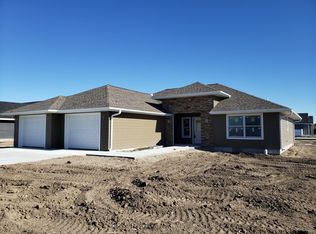 2000 Freedom Ln, Lexington, NE 68850