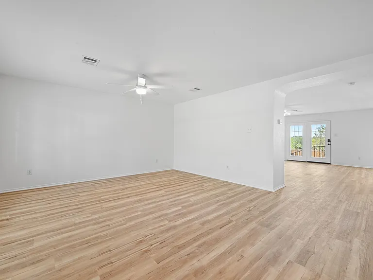 2412 Regal Park Ln — Photo 5