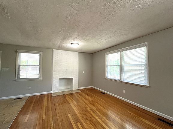 3rd image of 606 Terrace Hill Rd