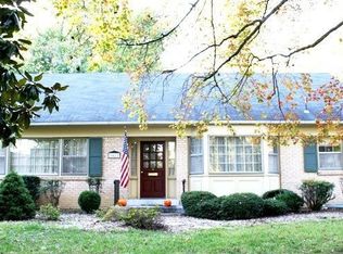 8422 Camden St, Alexandria, VA 22308