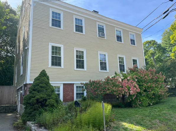 2 Warren Street, Hallowell, ME 04347