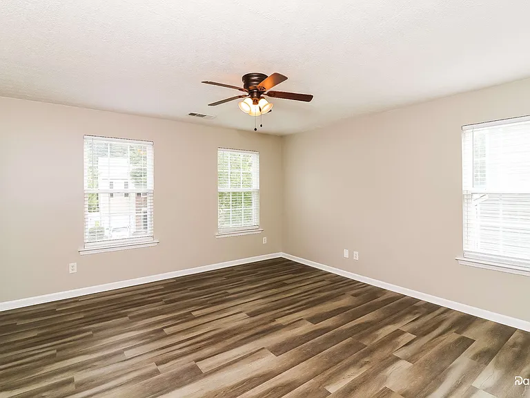 127 Silver Fox Trl — Photo 8