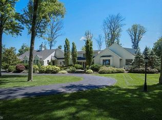 25 Fox Hunt Rd, New Vernon, NJ 07976