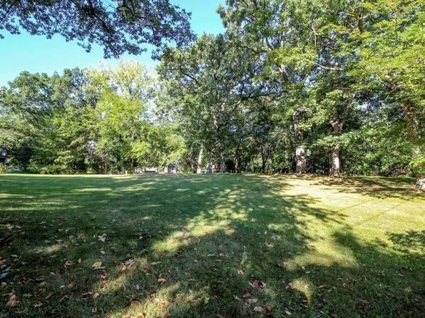 N4153 Sleepy Hollow Rd, Cambridge, WI 53523