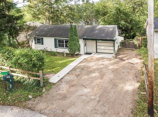 5989 Harvey St, Haslett, MI 48840
