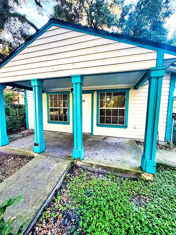 3 bed, 2.0 bath, 1056 sqft, $1,750 — Photo 1