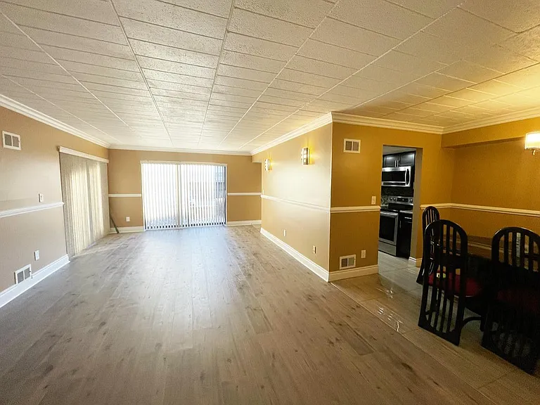 18228 University Park Dr — Photo 1