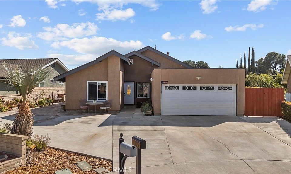 1st image of 23034 Willow View Cir