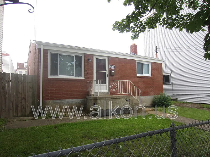 4785 Yew St photo 1