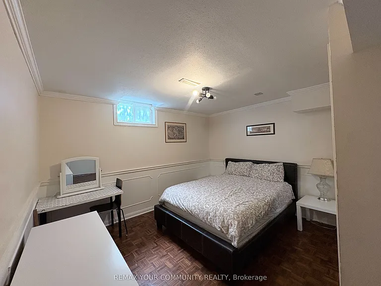 58 Kings Cross Ave #BASEMENT — Photo 9