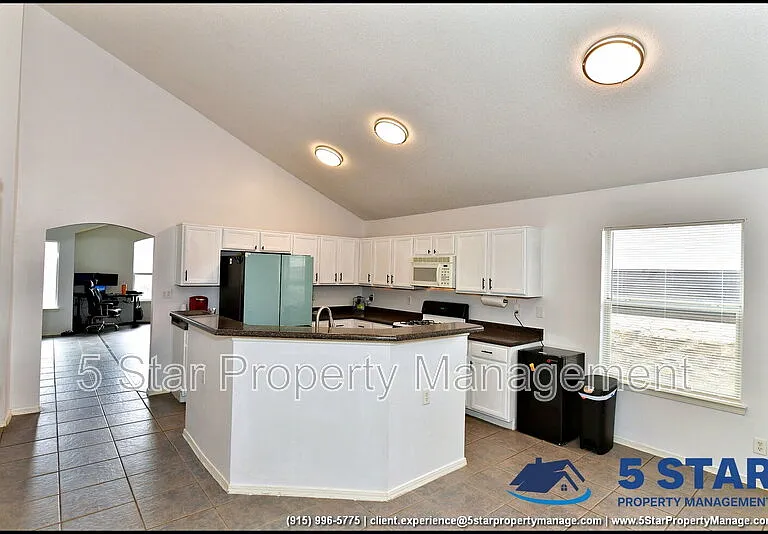 10937 Northview Dr — Photo 19