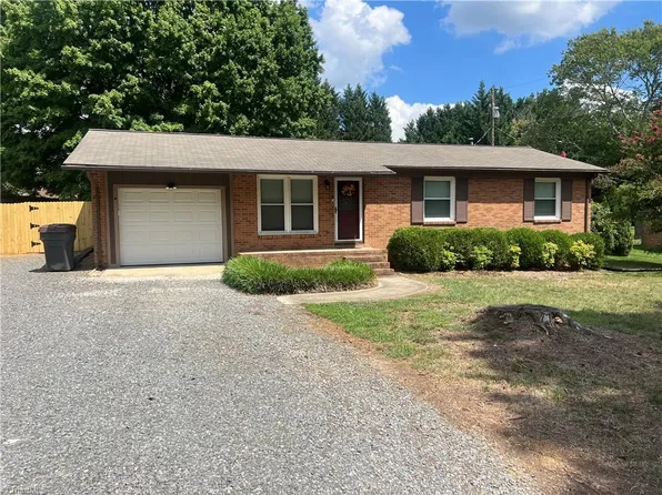 509 Robinhood Rd, Reidsville, NC 27320